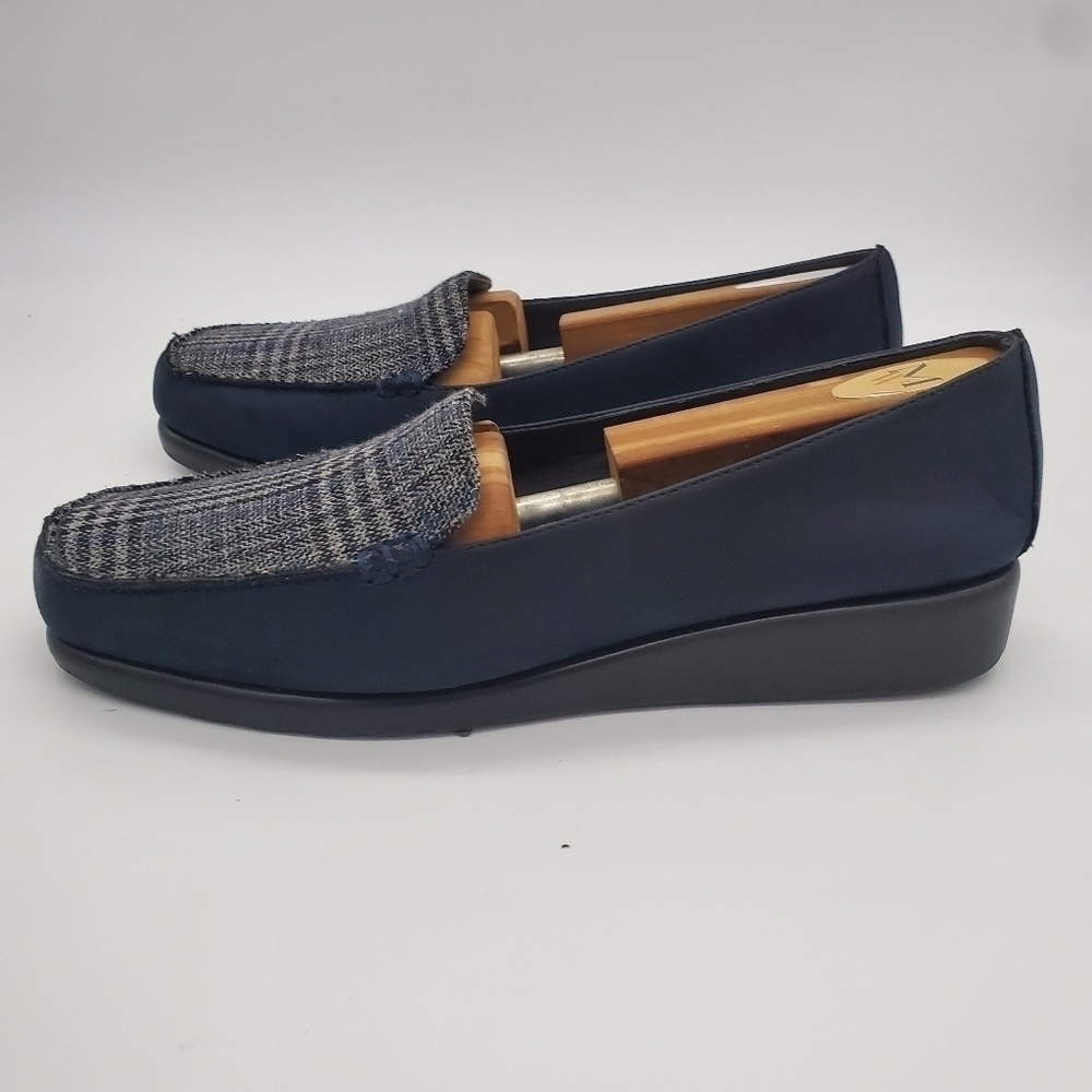 Aerosoles A2 Stitch N Turn Gondola Womens 9 Shoes Navy Slip-ons Plaid Loafers